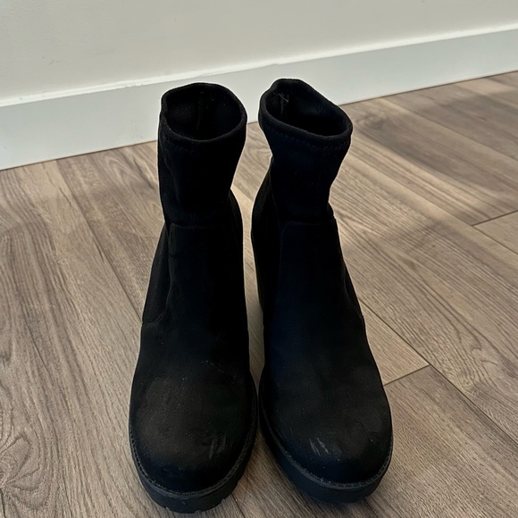 little burgundy emily boots - Picture 4 of 5